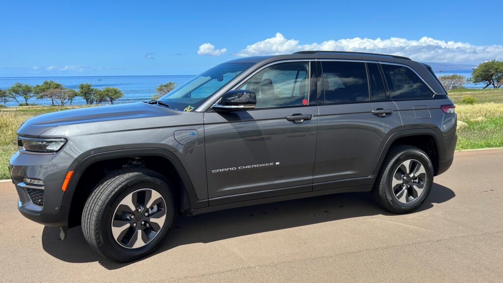 IMG_JC_DkGrey_1657-scaled