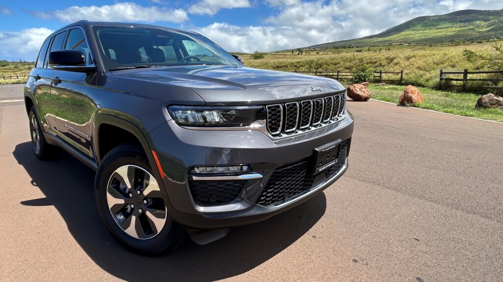 IMG_JC_DkGrey_1666-scaled