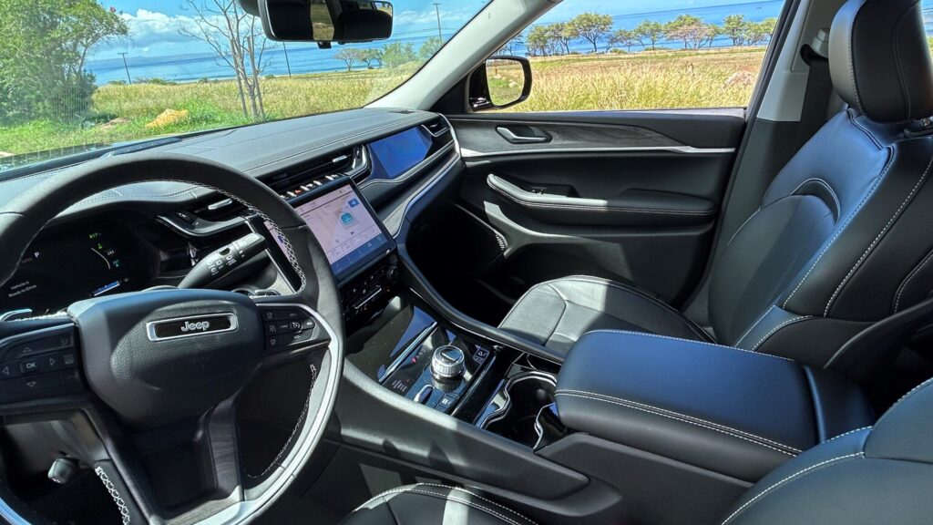 IMG_JC_DkGrey_1673-scaled