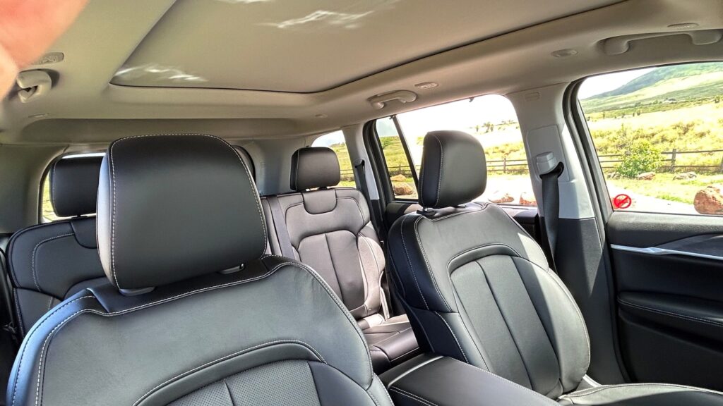 IMG_JC_DkGrey_1677-scaled